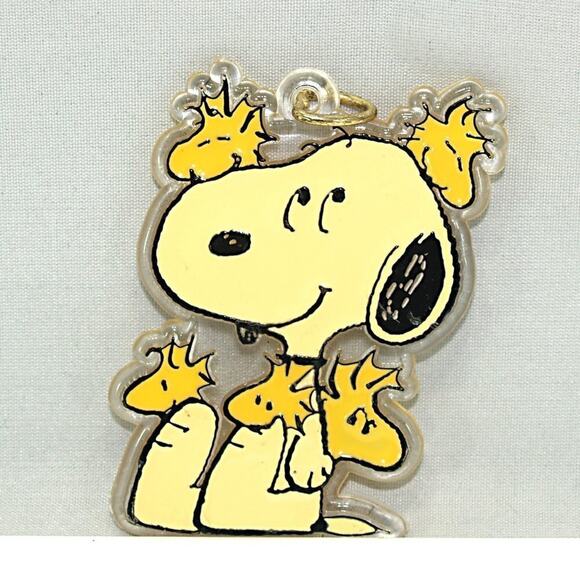 Vintage Snoopy Ornament Plastic Pendant with Woodstock Copyright 1958 & 1965 - Picture 5 of 6